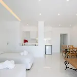 Aeri & 4*