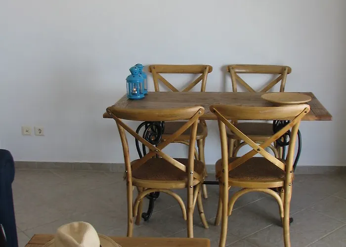 Aeri & 4* تورلوس