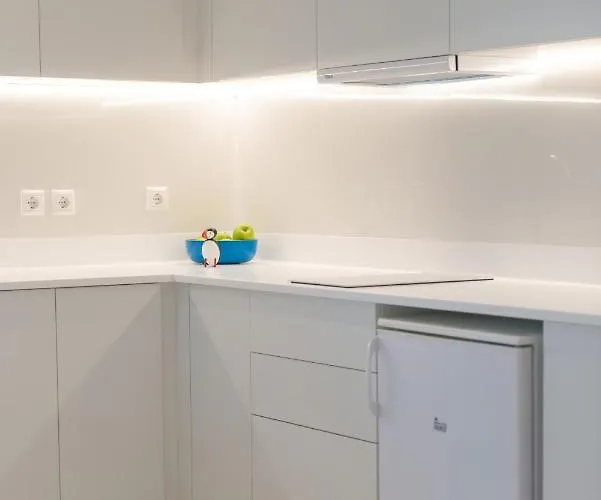 Aeri & 4* Тоурлос